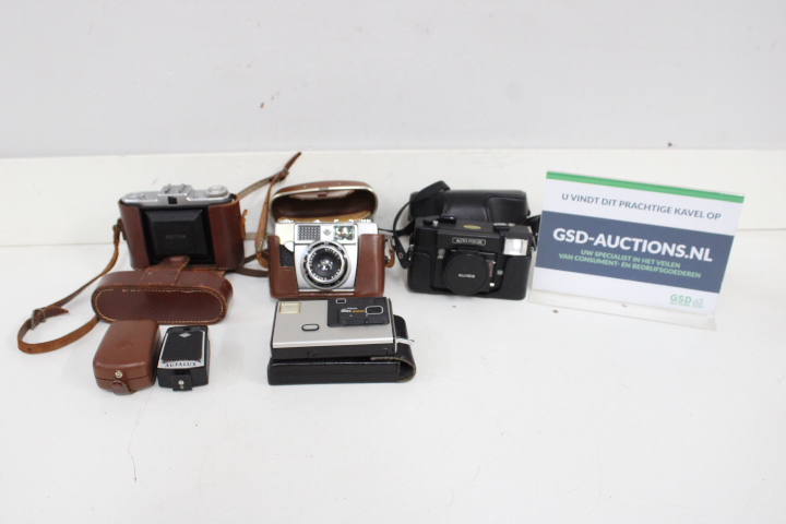 Vintage camera's met leren tas – kavel bij GSD Auctions, Zoeterwoude