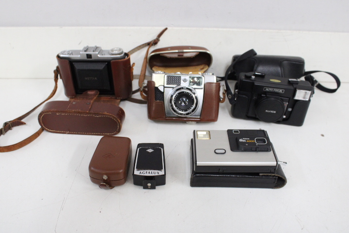 Vintage camera's met leren tas – foto 3 – kavel bij GSD Auctions, Zoeterwoude