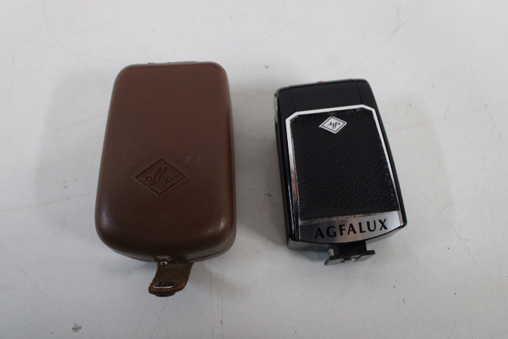 Vintage camera's met leren tas – foto 5 – kavel bij GSD Auctions, Zoeterwoude