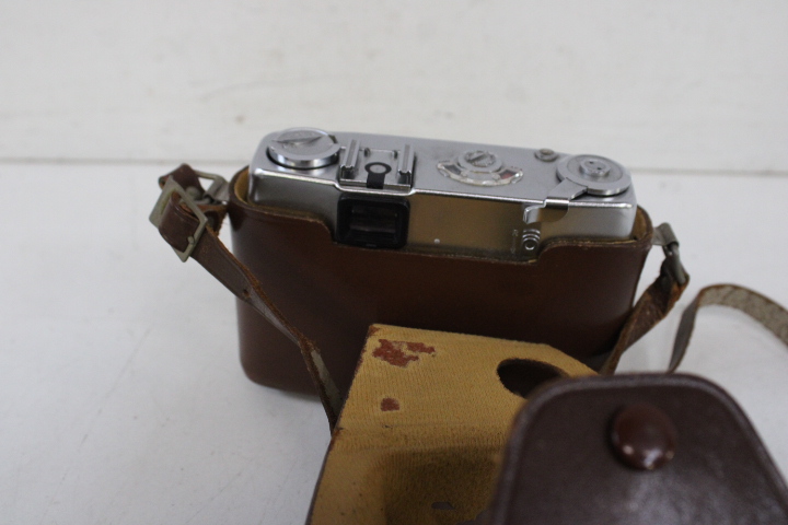 Vintage camera's met leren tas – foto 24 – kavel bij GSD Auctions, Zoeterwoude