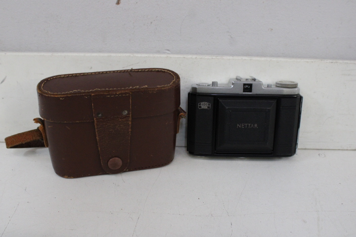 Vintage camera's met leren tas – foto 26 – kavel bij GSD Auctions, Zoeterwoude