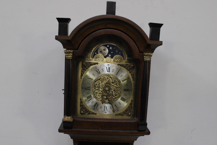 Antieke houten staartklok met messing wijzerplaat – foto 6 – kavel bij GSD Auctions, Zoeterwoude