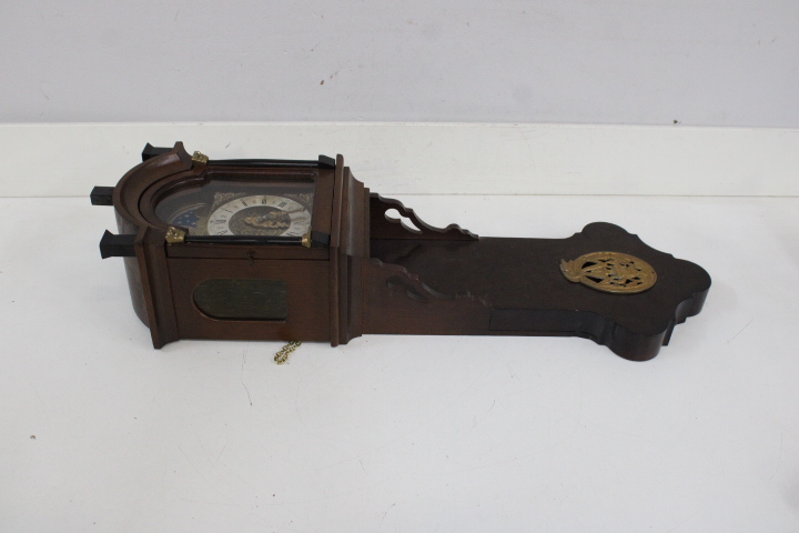 Antieke houten staartklok met messing wijzerplaat – foto 15 – kavel bij GSD Auctions, Zoeterwoude