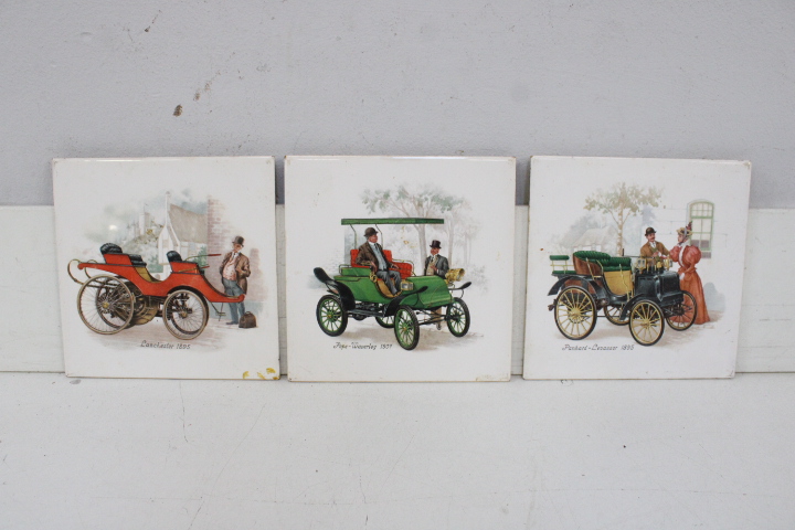Set van 8 decoratieve tegels met klassieke auto's en molen – foto 5 – kavel bij GSD Auctions, Zoeterwoude