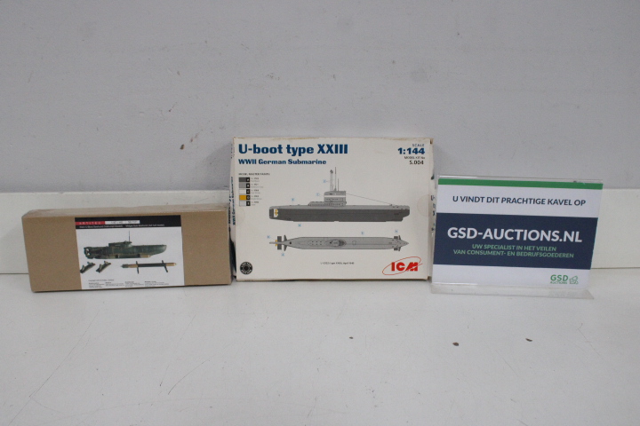 Twee keer modelbouw kit duikboot – kavel bij GSD Auctions, Zoeterwoude