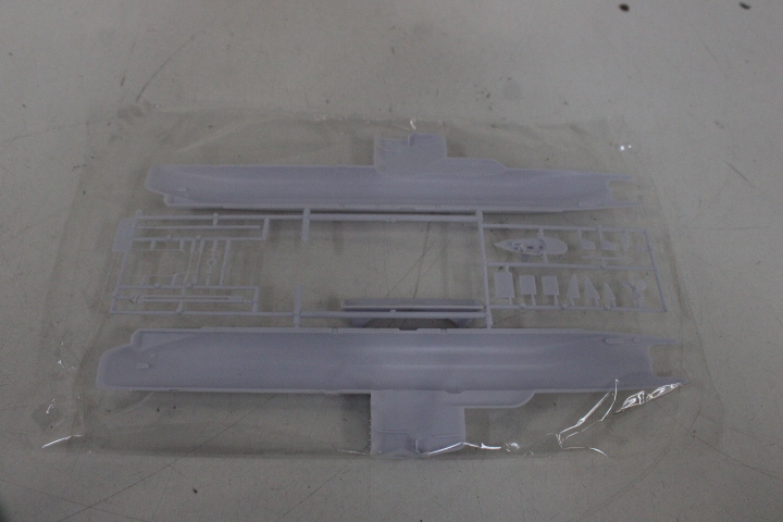 Twee keer modelbouw kit duikboot – foto 14 – kavel bij GSD Auctions, Zoeterwoude