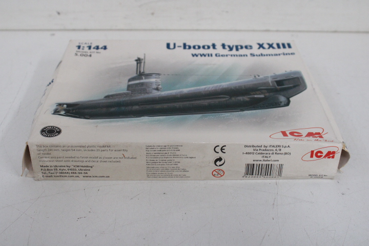 Twee keer modelbouw kit duikboot – foto 15 – kavel bij GSD Auctions, Zoeterwoude