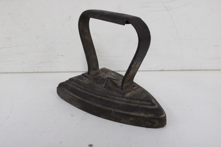 Set van 4 oude strijkijzers – foto 12 – kavel bij GSD Auctions, Zoeterwoude