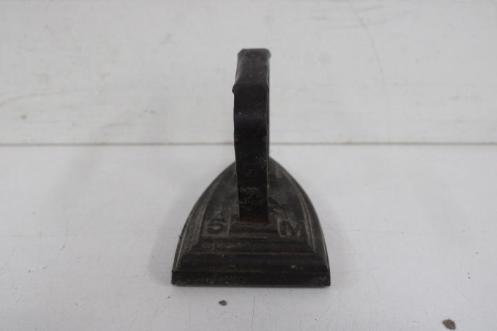 Set van 4 oude strijkijzers – foto 14 – kavel bij GSD Auctions, Zoeterwoude
