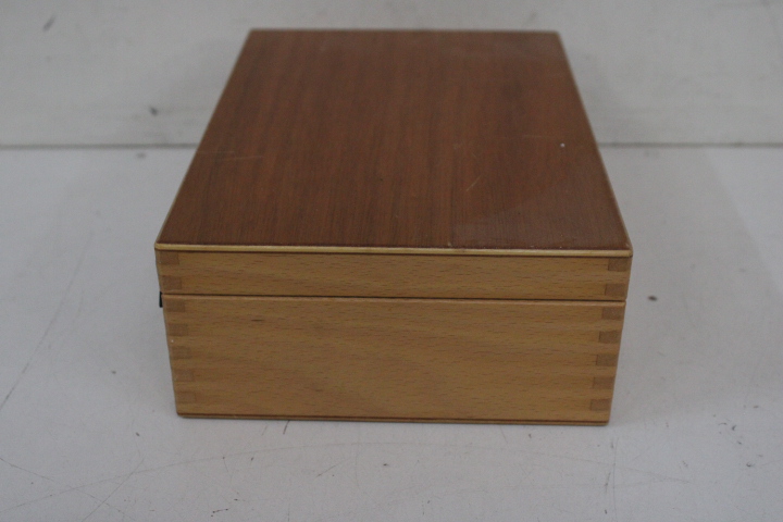 Set jeu de boules in houten kist – foto 12 – kavel bij GSD Auctions, Zoeterwoude