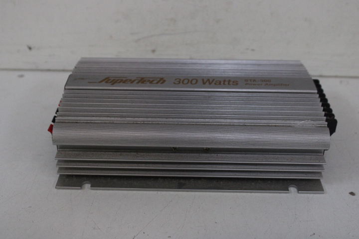 Supertech 300 Watt Versterker – foto 4 – kavel bij GSD Auctions, Zoeterwoude