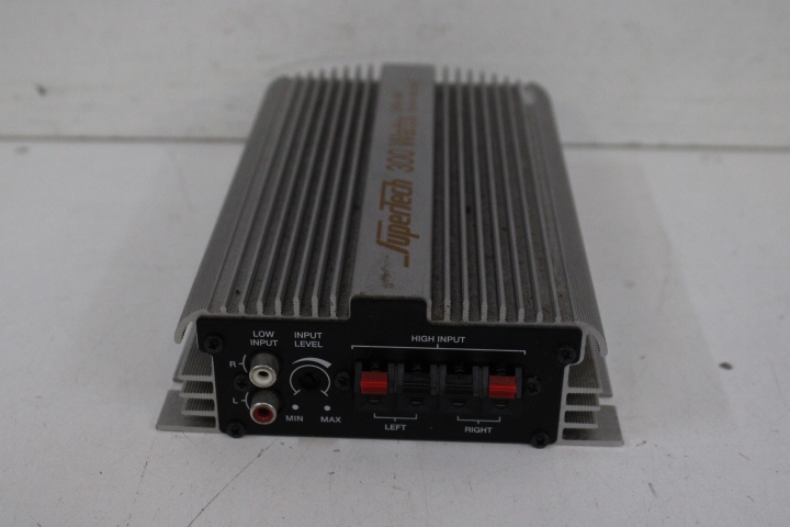 Supertech 300 Watt Versterker – foto 8 – kavel bij GSD Auctions, Zoeterwoude