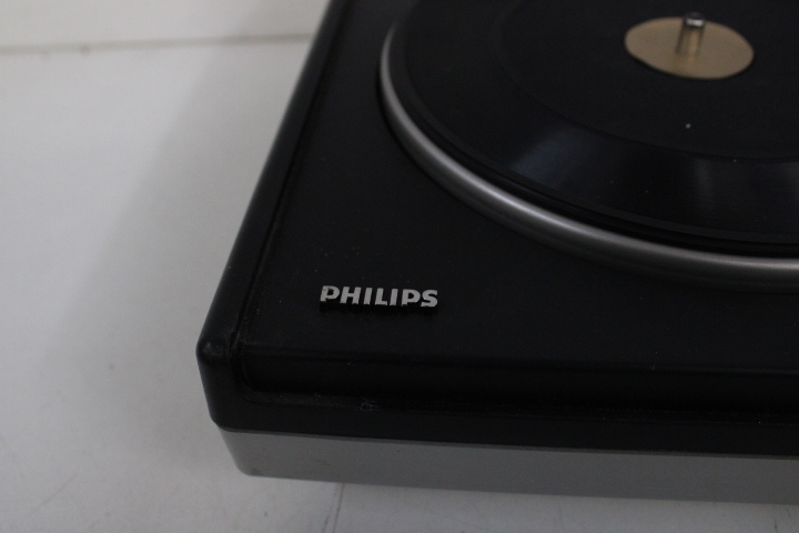 Philips Platenspeler met Bruine Afdekking – foto 6 – kavel bij GSD Auctions, Zoeterwoude