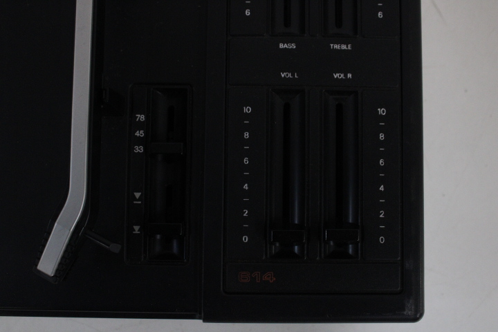Philips Platenspeler met Bruine Afdekking – foto 11 – kavel bij GSD Auctions, Zoeterwoude