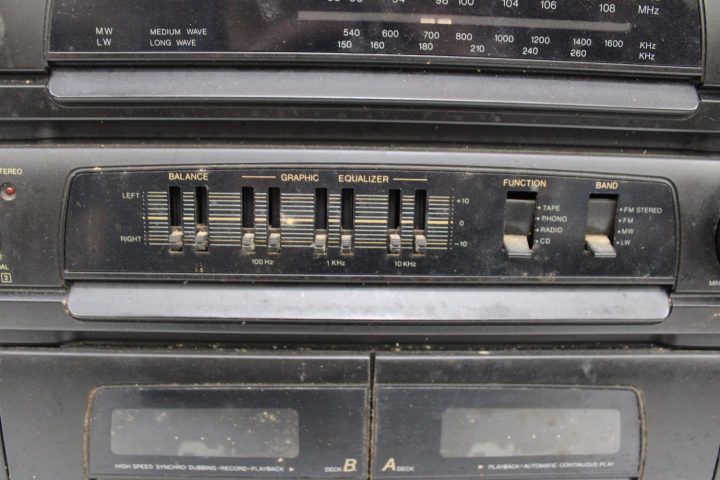 Technics stereo set - platenspeler en dubbele cassettespeler – foto 10 – kavel bij GSD Auctions, Zoeterwoude