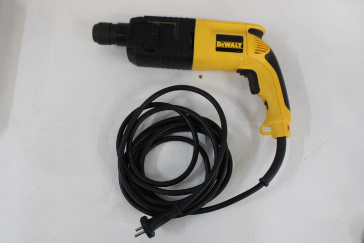 DeWalt elektrische klopboormachinie met koffer – foto 9 – kavel bij GSD Auctions, Zoeterwoude