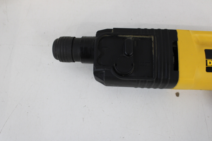 DeWalt elektrische klopboormachinie met koffer – foto 12 – kavel bij GSD Auctions, Zoeterwoude