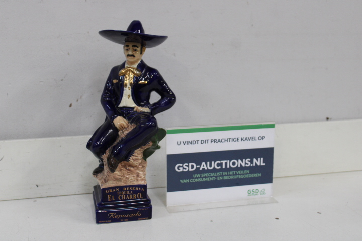 Gran Reserva Tequila El Charro fles in vormen beeld – foto 2 – kavel bij GSD Auctions, Zoeterwoude