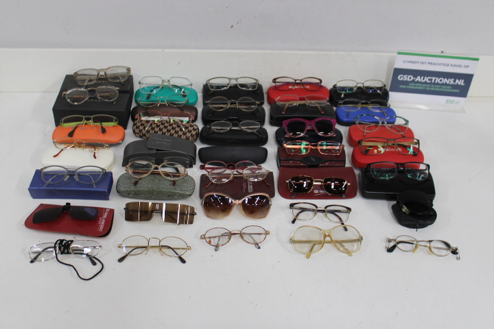 Collectie diverse brilframes met etuis – foto 2 – kavel bij GSD Auctions, Zoeterwoude