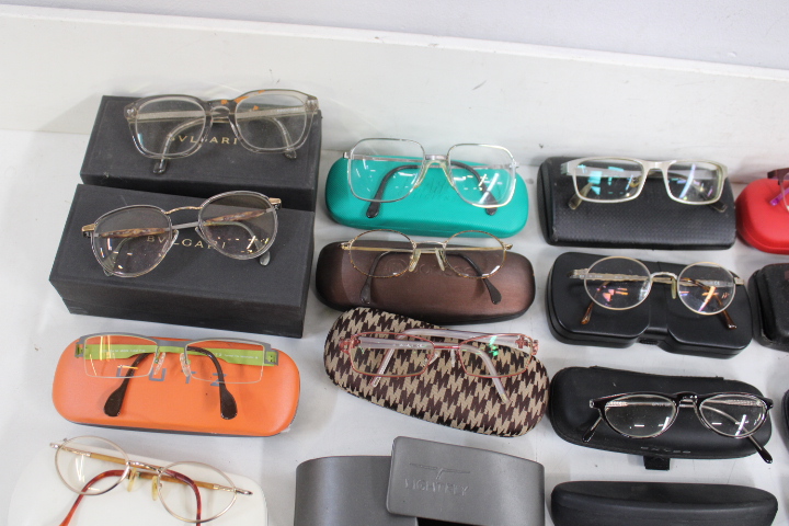 Collectie diverse brilframes met etuis – foto 5 – kavel bij GSD Auctions, Zoeterwoude