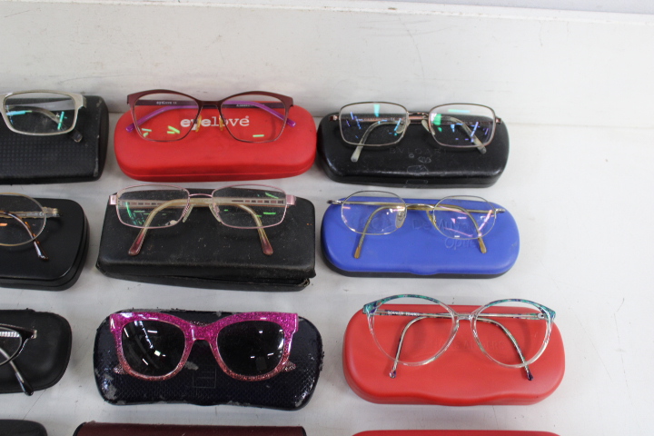 Collectie diverse brilframes met etuis – foto 6 – kavel bij GSD Auctions, Zoeterwoude