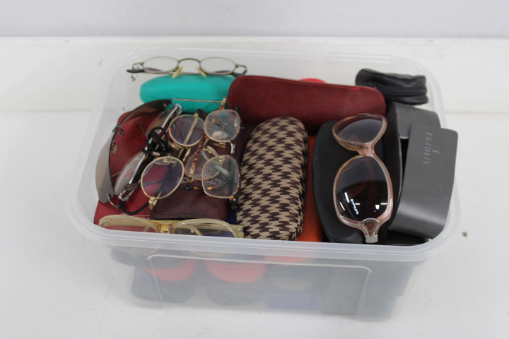 Collectie diverse brilframes met etuis – foto 18 – kavel bij GSD Auctions, Zoeterwoude