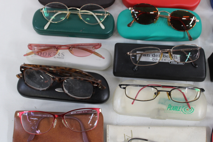 Diverse brillen met hoes – foto 8 – kavel bij GSD Auctions, Zoeterwoude