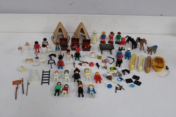 Diverse Playmobil figuren en accessoires – foto 3 – kavel bij GSD Auctions, Zoeterwoude