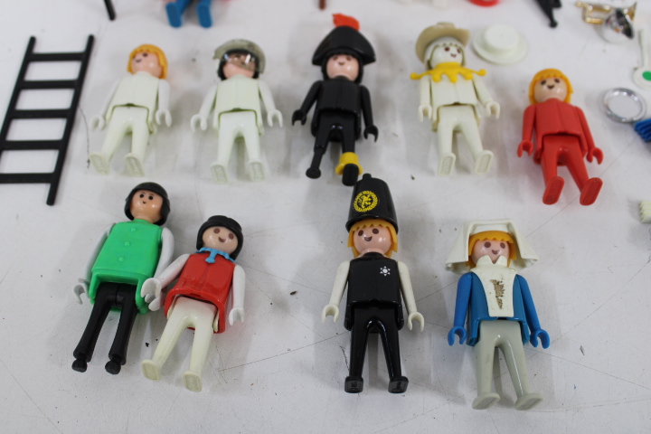 Diverse Playmobil figuren en accessoires – foto 5 – kavel bij GSD Auctions, Zoeterwoude