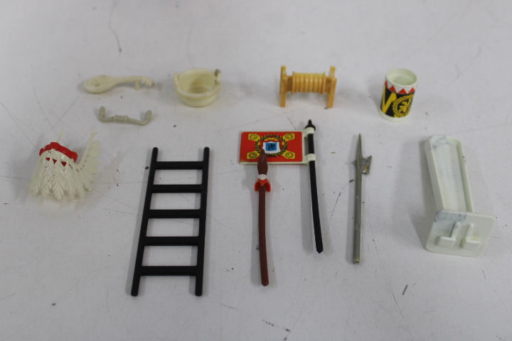 Diverse Playmobil figuren en accessoires – foto 7 – kavel bij GSD Auctions, Zoeterwoude