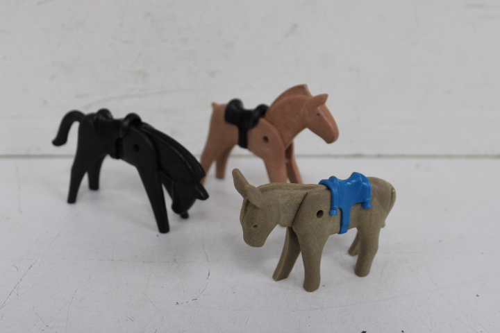 Diverse Playmobil figuren en accessoires – foto 13 – kavel bij GSD Auctions, Zoeterwoude