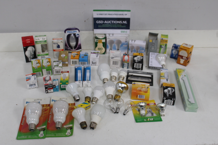 Diverse LED en spaarlampen assorti – foto 2 – kavel bij GSD Auctions, Zoeterwoude