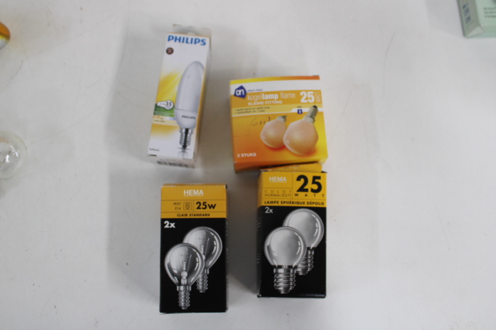 Diverse LED en spaarlampen assorti – foto 7 – kavel bij GSD Auctions, Zoeterwoude