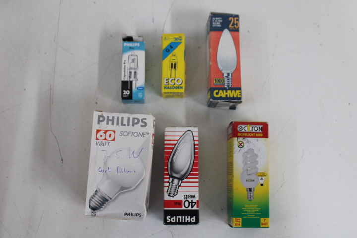 Diverse LED en spaarlampen assorti – foto 11 – kavel bij GSD Auctions, Zoeterwoude