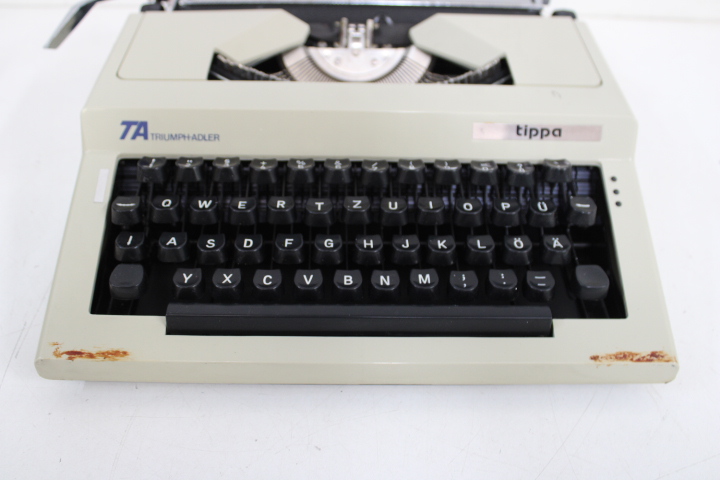 Toshiba typemachine – foto 7 – kavel bij GSD Auctions, Zoeterwoude