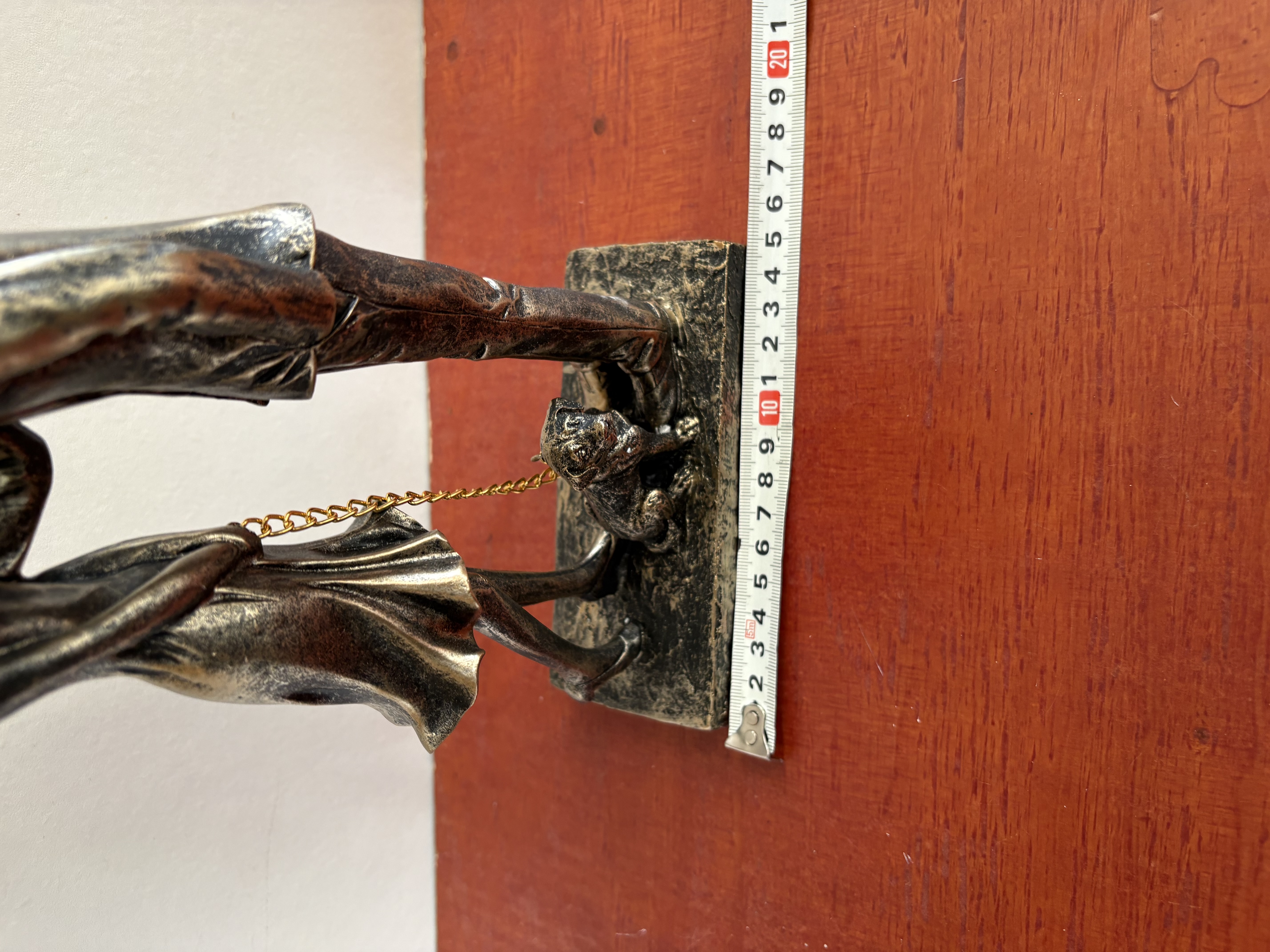 Beeld van een koppel met paraplu – foto 6 – kavel bij GSD Auctions, Zoeterwoude