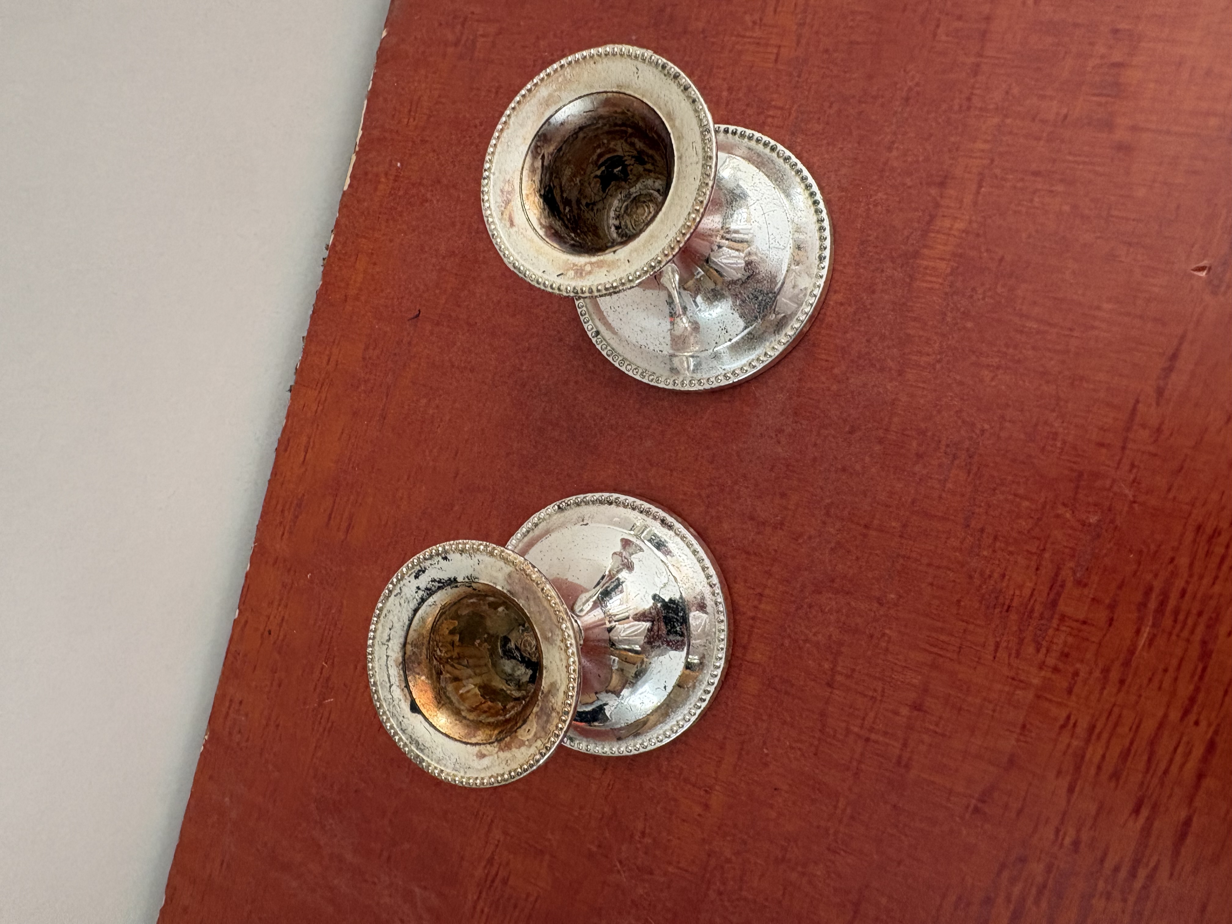 kleine verzilverde kandelaars – foto 4 – kavel bij GSD Auctions, Zoeterwoude
