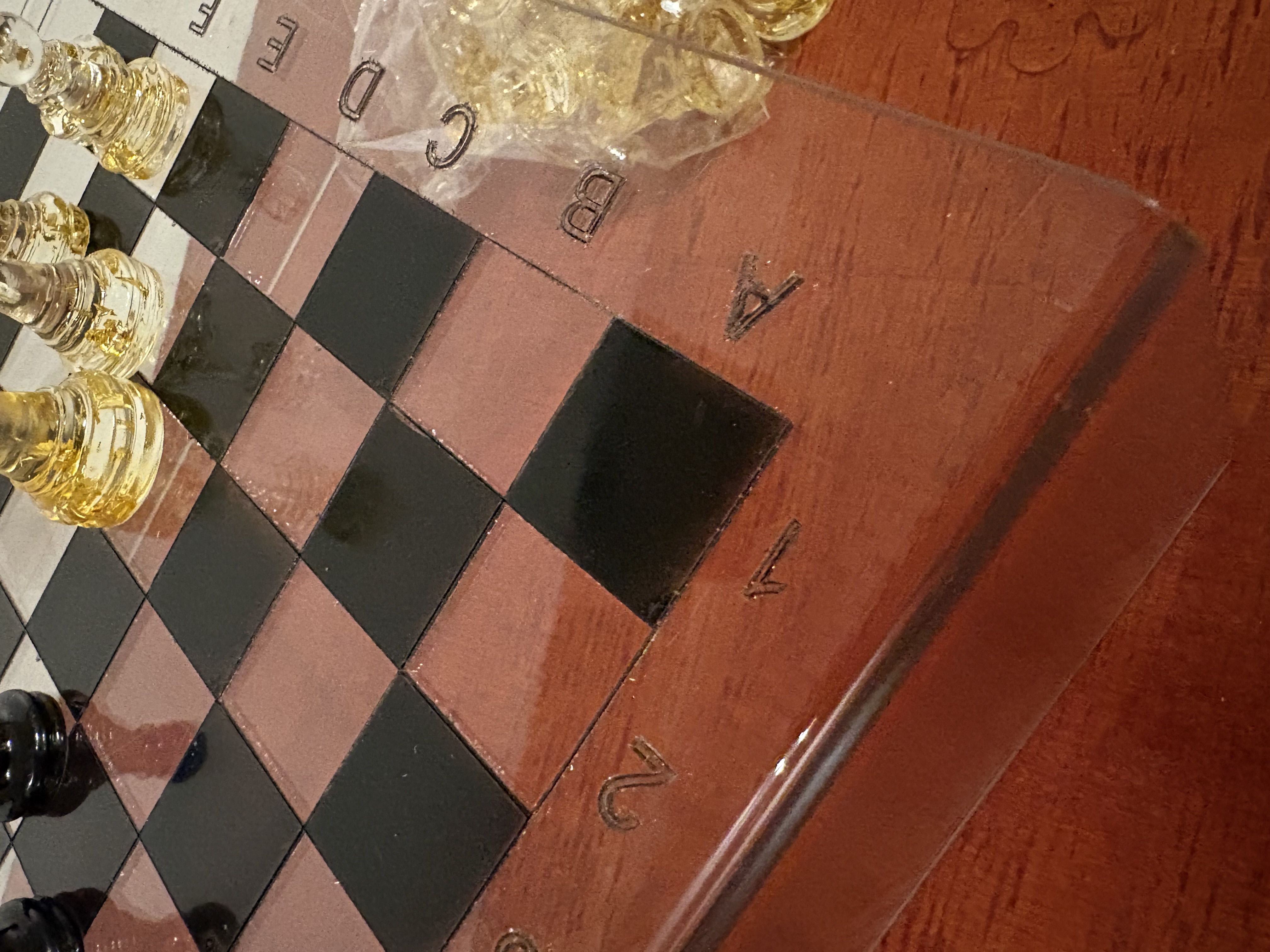 Schaakspel epoxied schaakstuken (nummer 6) – foto 4 – kavel bij GSD Auctions, Zoeterwoude
