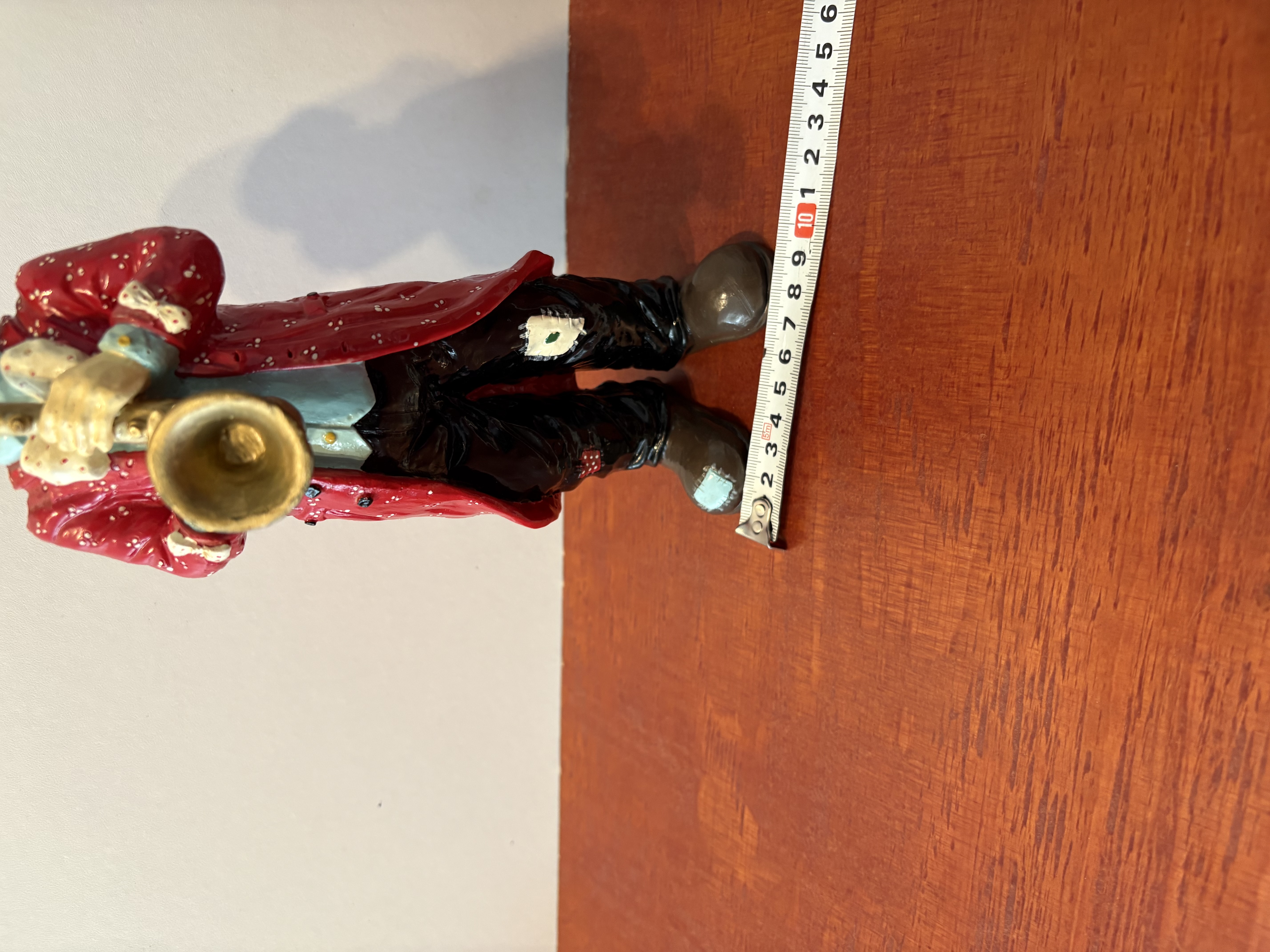 Clown die saxofoon speelt verzamel stuk – foto 3 – kavel bij GSD Auctions, Zoeterwoude