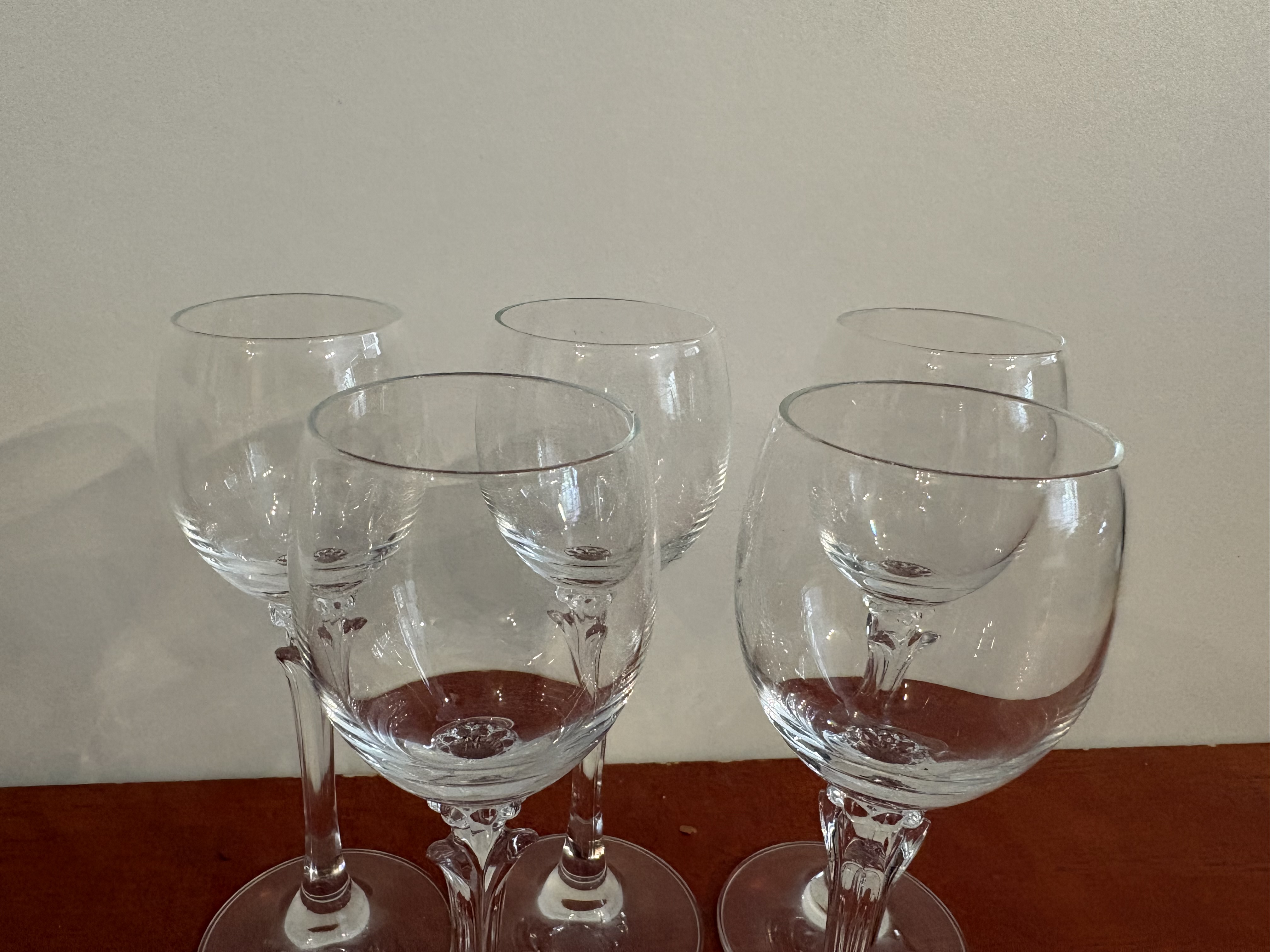 5 kristallen wodka glazen greep met tulp – foto 3 – kavel bij GSD Auctions, Zoeterwoude