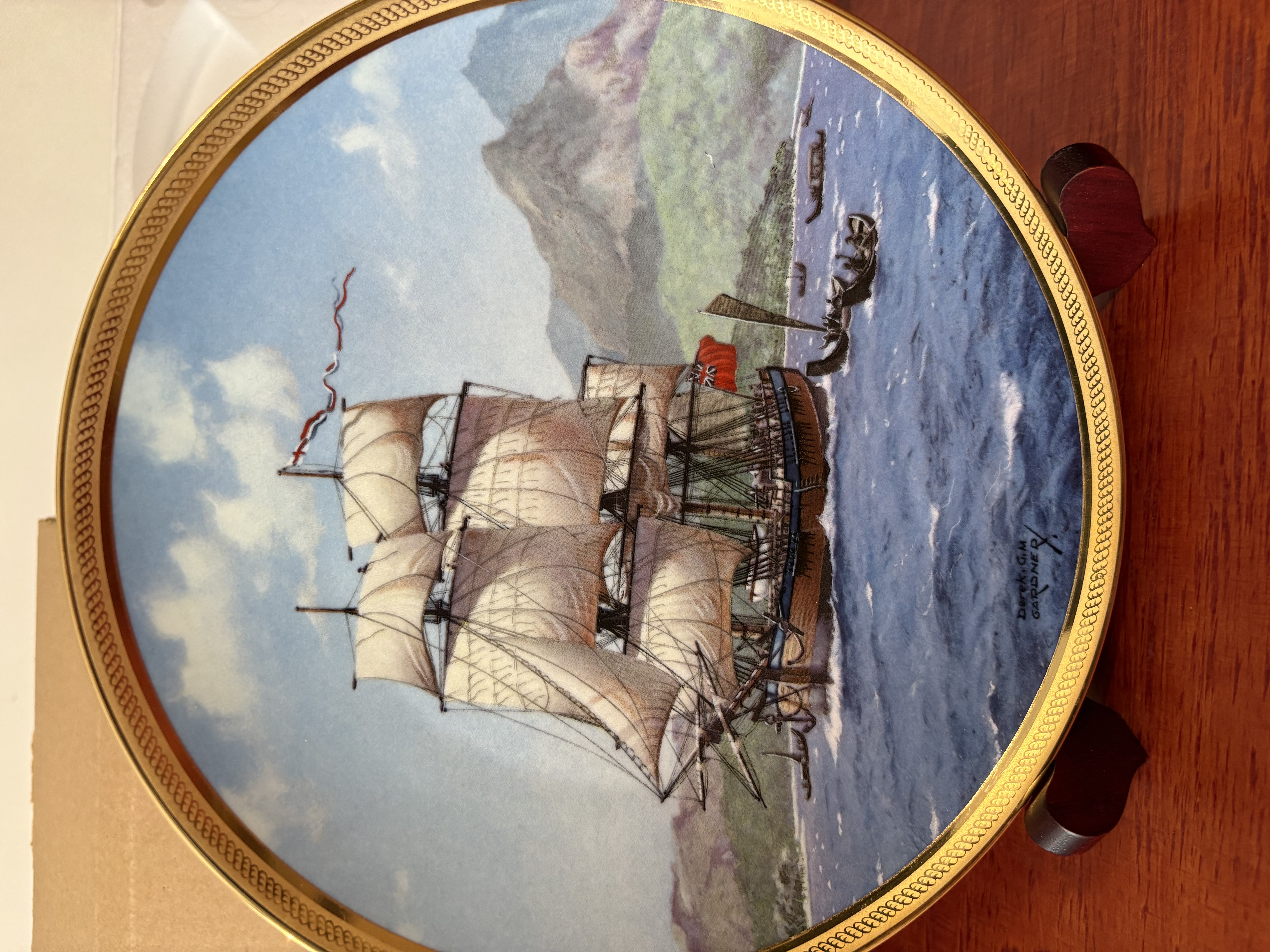 The Franklin Mint Schip wandbord "Endeavour" – foto 3 – kavel bij GSD Auctions, Zoeterwoude