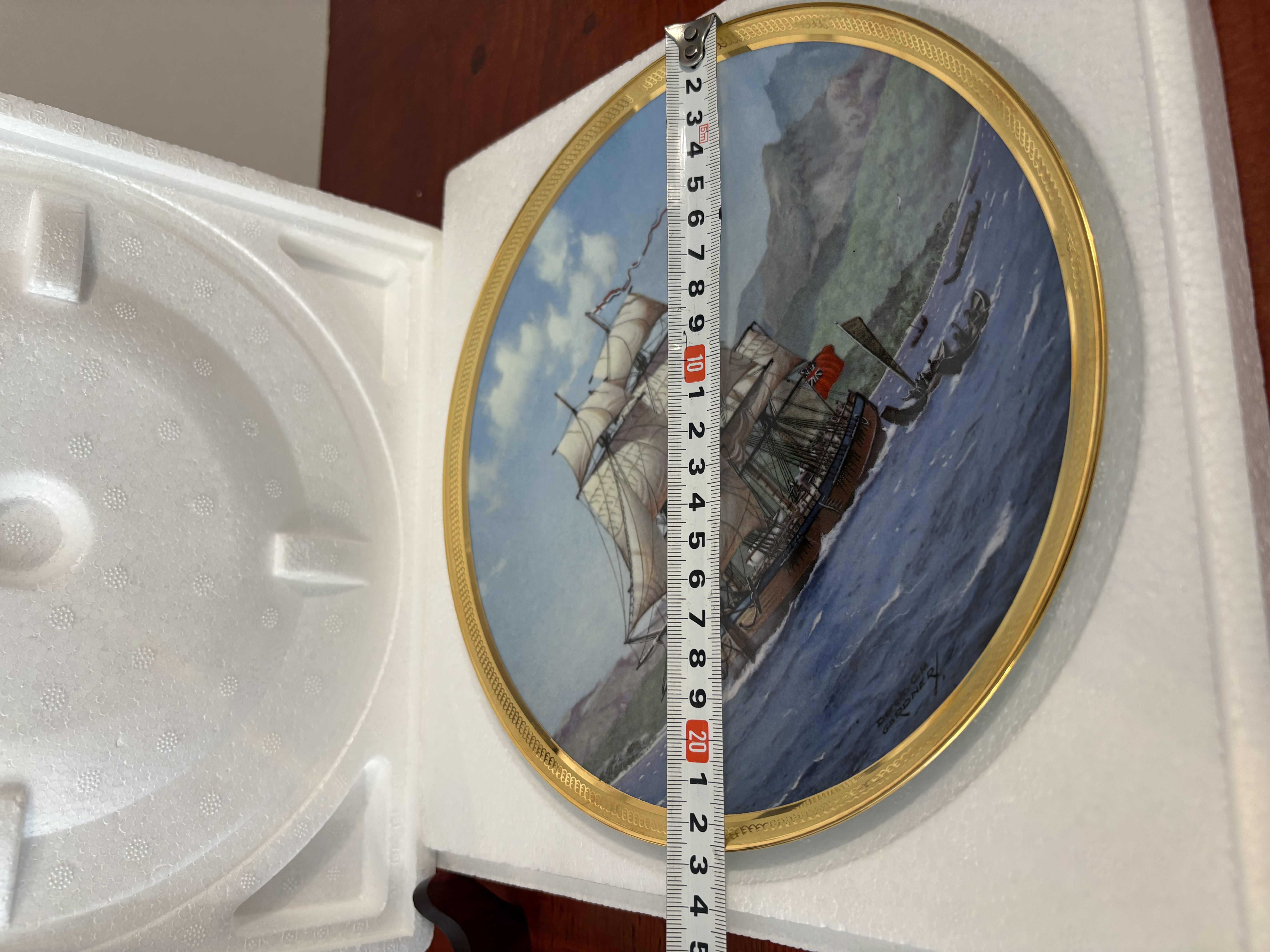 The Franklin Mint Schip wandbord "Endeavour" – foto 7 – kavel bij GSD Auctions, Zoeterwoude