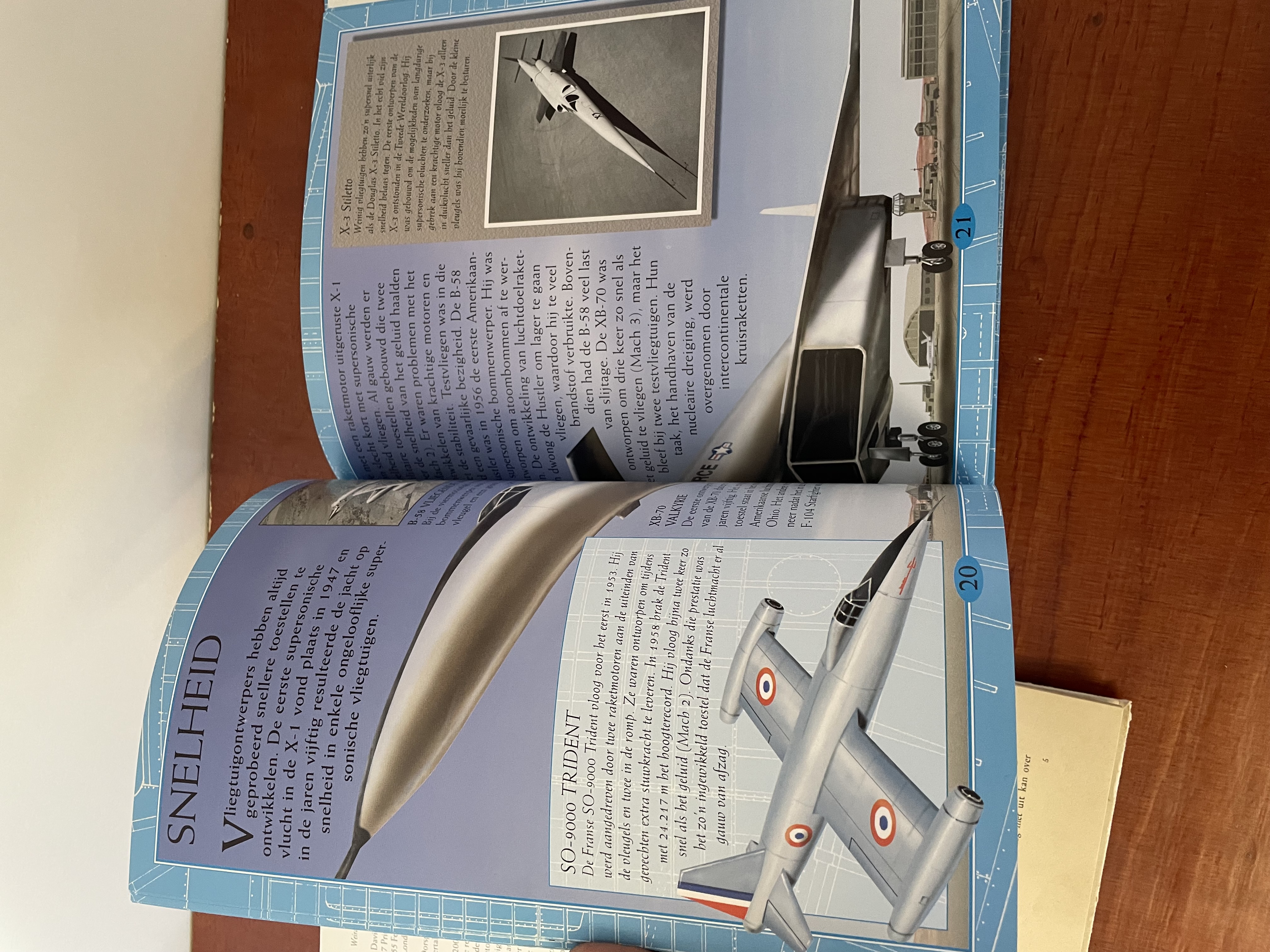 3 Boeken over vliegtuigen – foto 11 – kavel bij GSD Auctions, Zoeterwoude