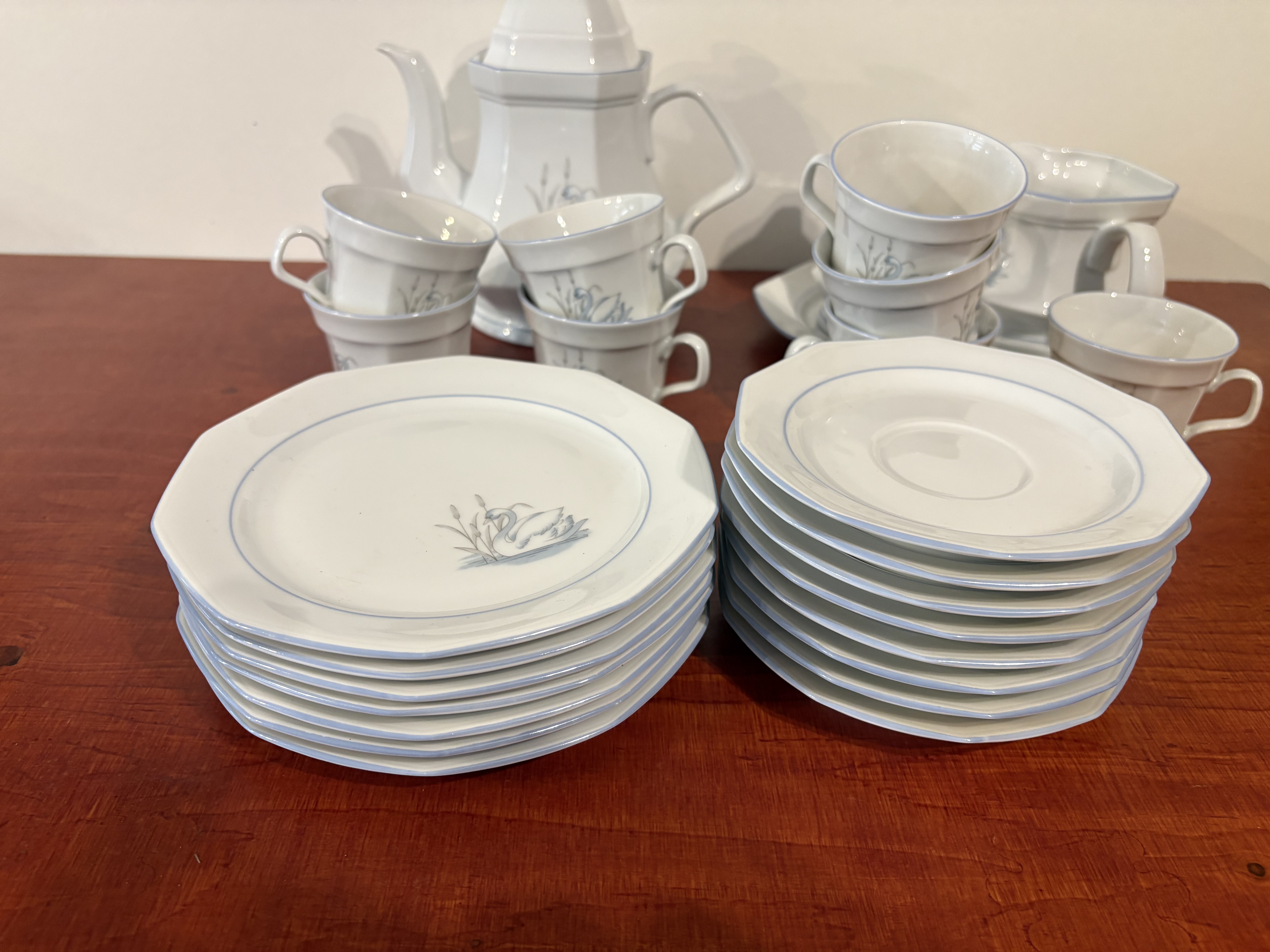 Porseleinen 8 persoons servies Zwan "Bavaria" – foto 15 – kavel bij GSD Auctions, Zoeterwoude
