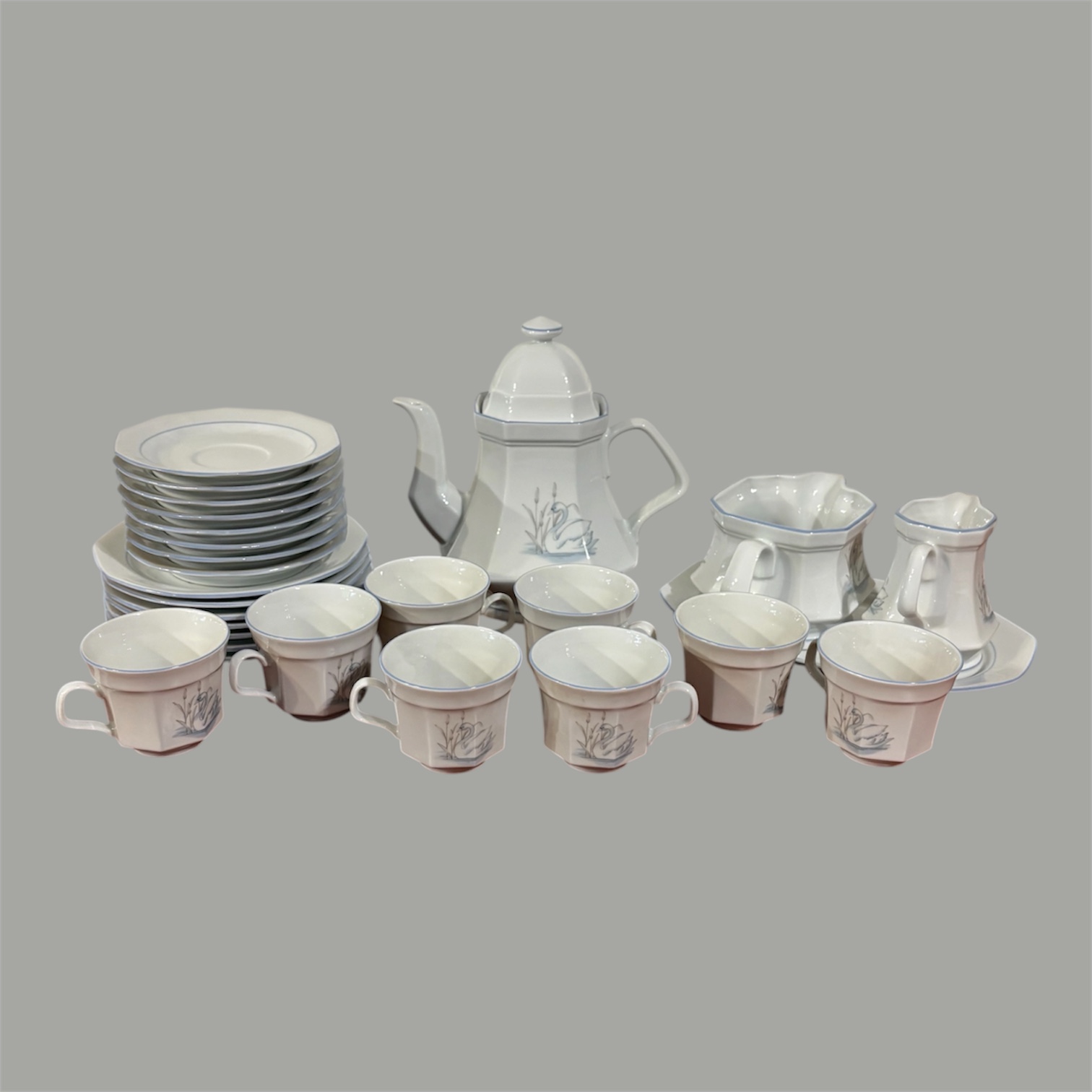 Porseleinen 8 persoons servies Zwan "Bavaria" – kavel bij GSD Auctions, Zoeterwoude