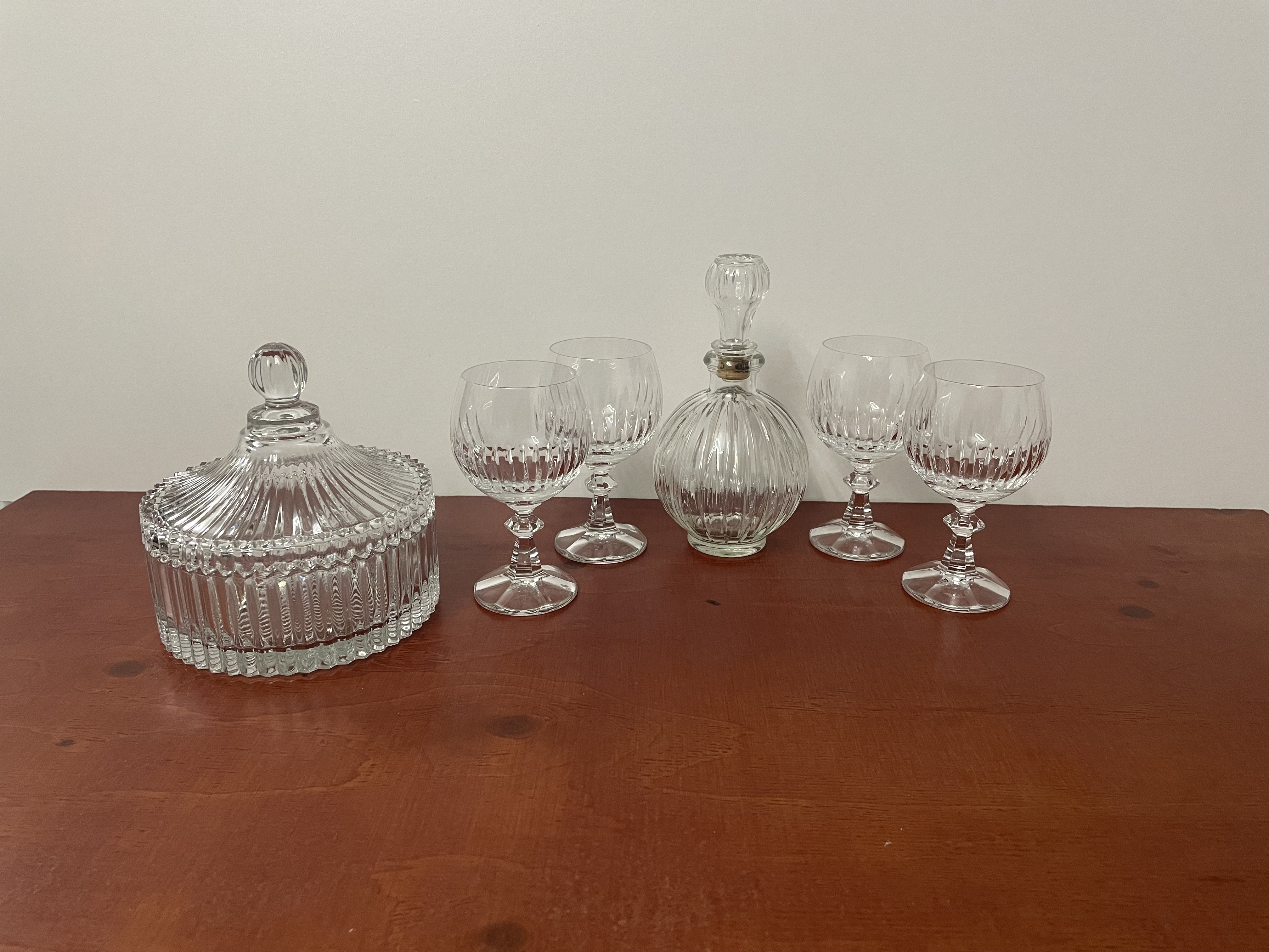 Kristallen bonbonnière en glazen met karaf – kavel bij GSD Auctions, Zoeterwoude