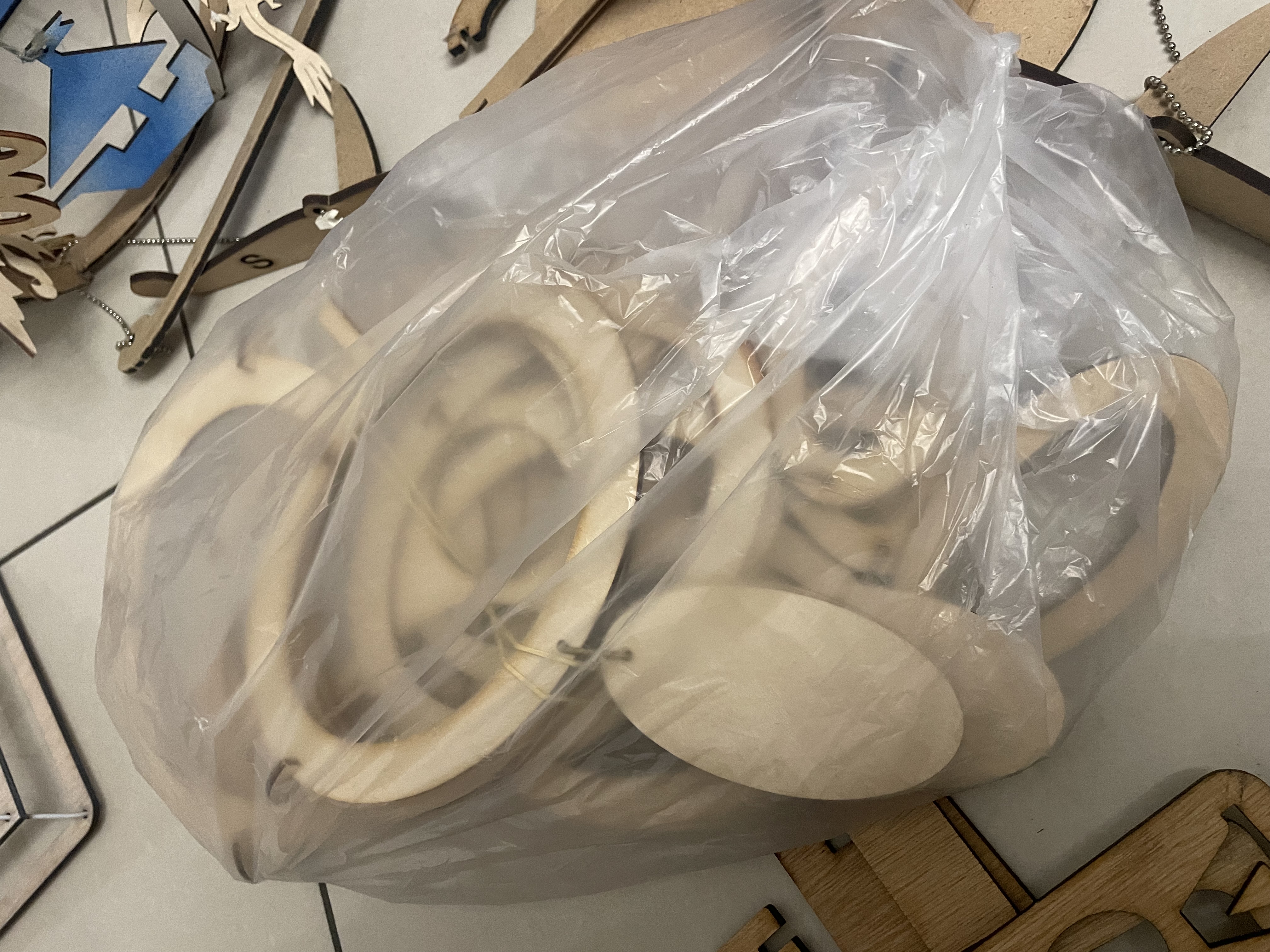Lampen kapen doos vol – foto 14 – kavel bij GSD Auctions, Zoeterwoude