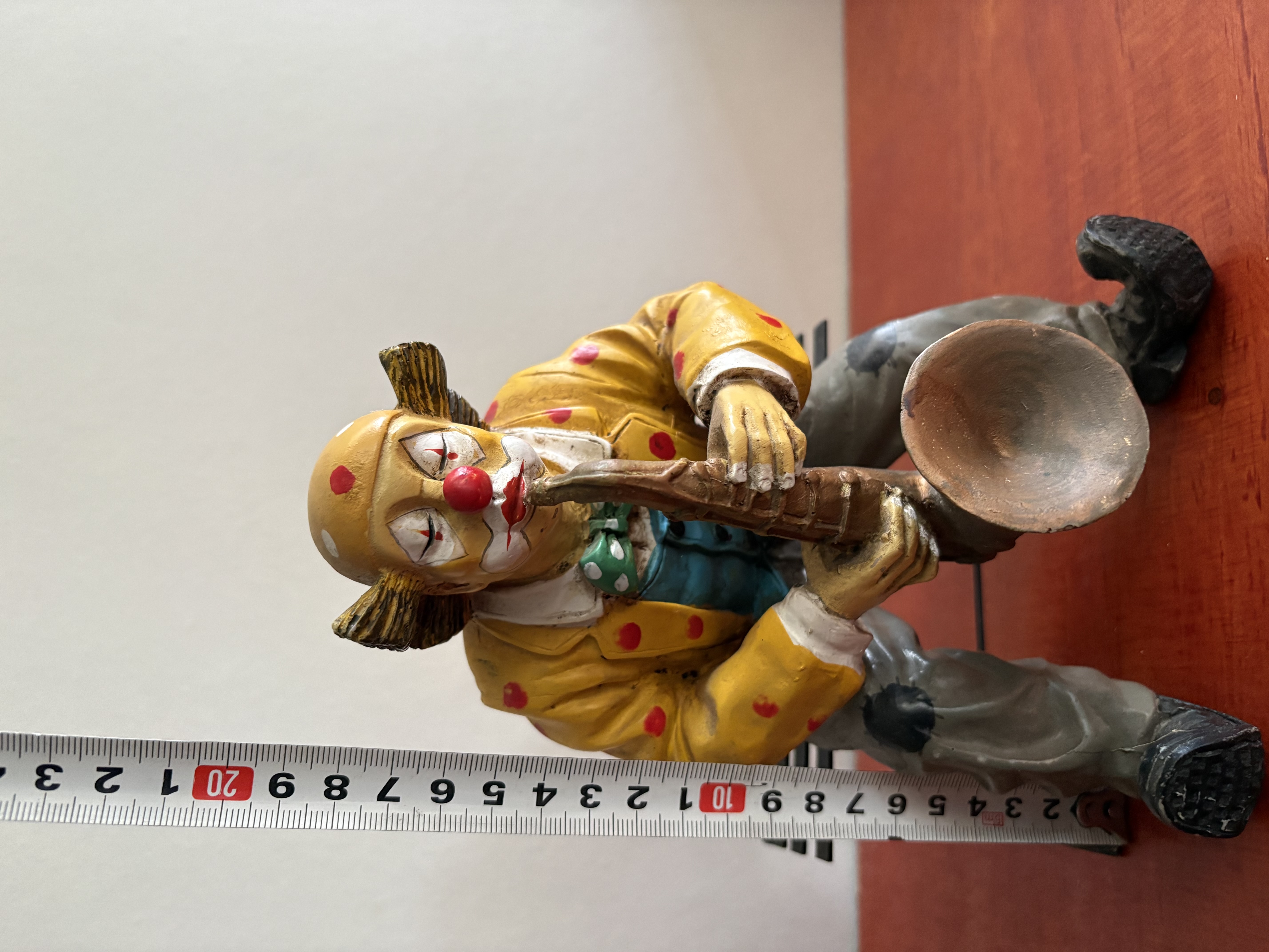 Clown met trompet kunststof – foto 2 – kavel bij GSD Auctions, Zoeterwoude