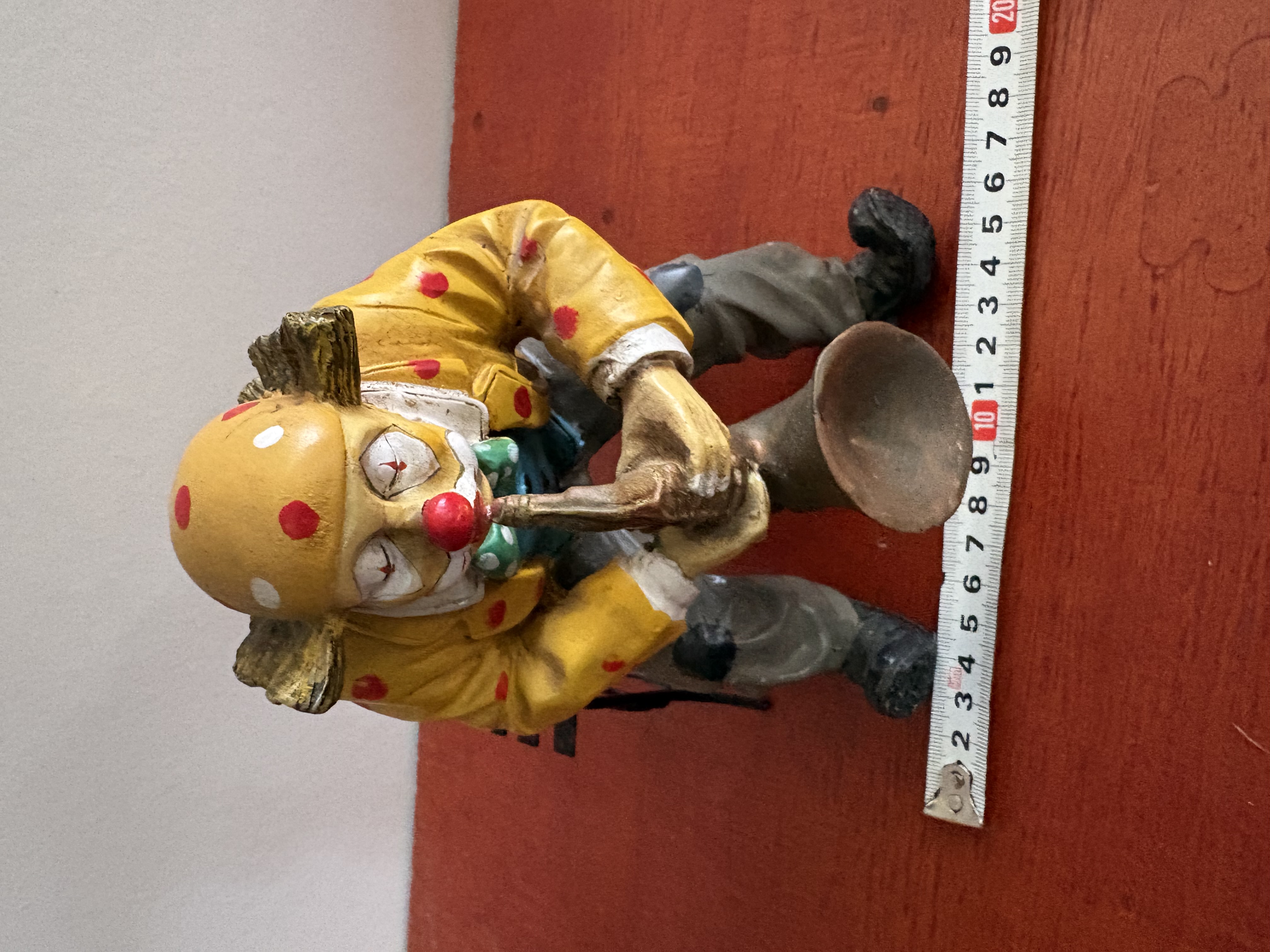 Clown met trompet kunststof – foto 4 – kavel bij GSD Auctions, Zoeterwoude