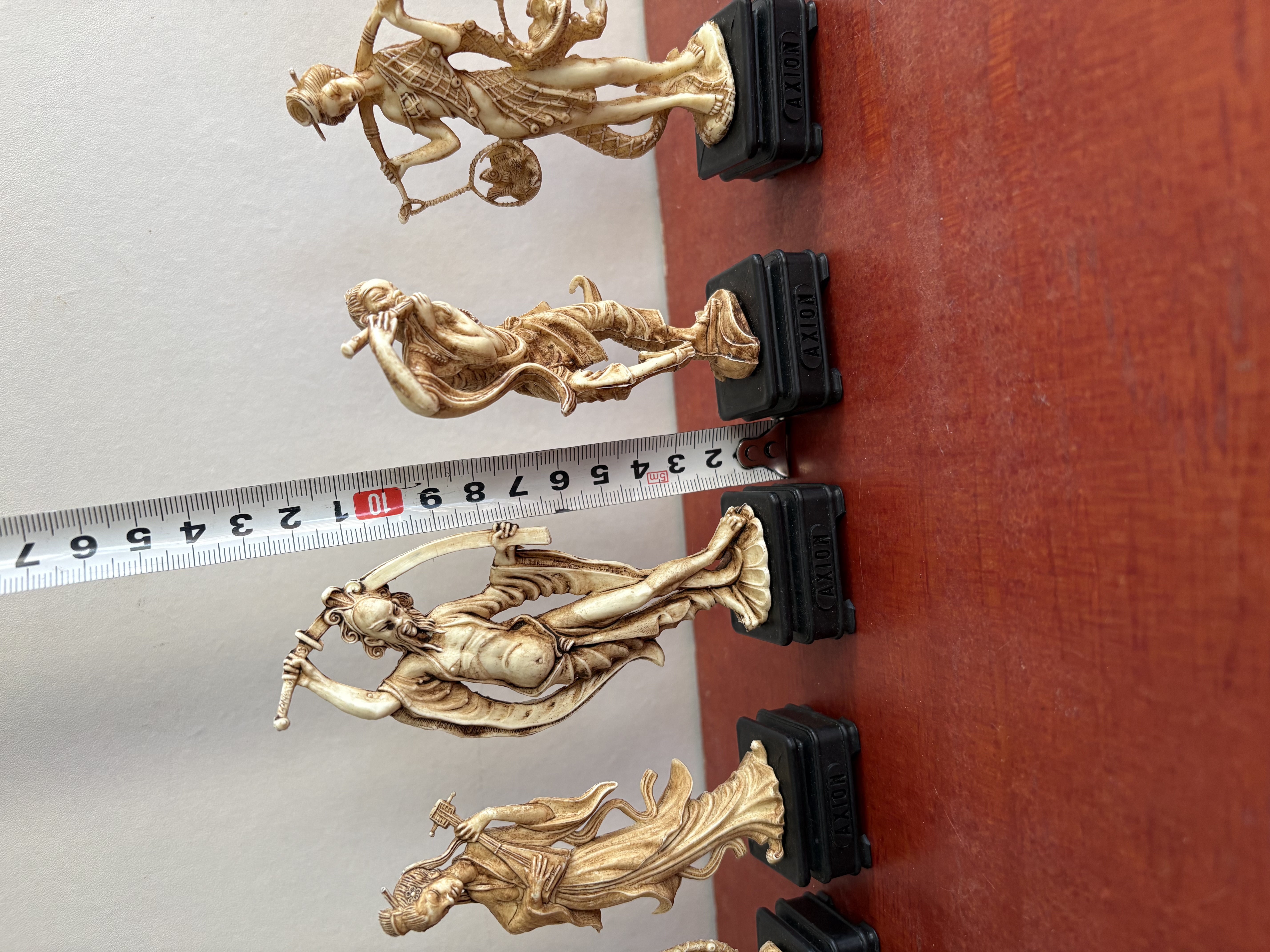 Miniaturen Chinese beeldjes plastic – foto 2 – kavel bij GSD Auctions, Zoeterwoude